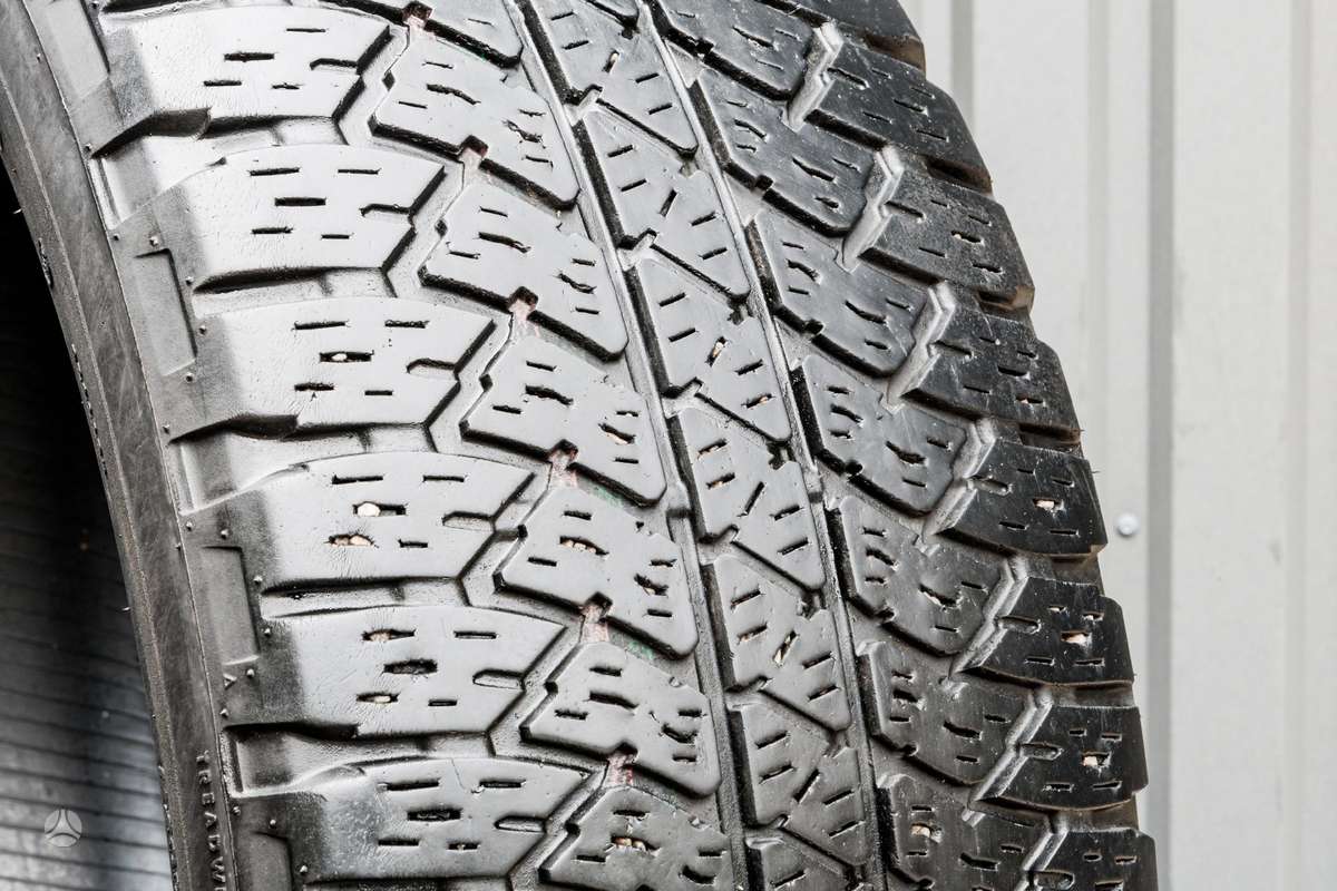 Bridgestone Dueler A/T, universalios 285/45 R22