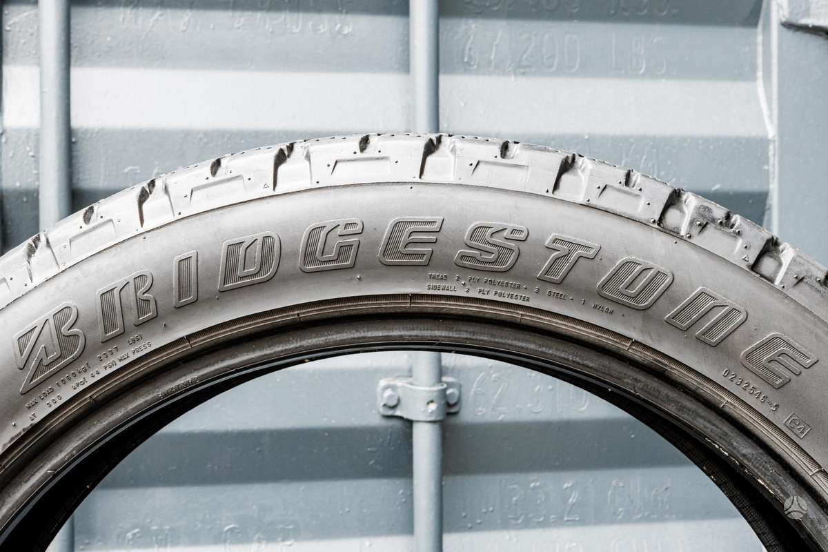 Bridgestone Dueler A/T, всесезонные 285/45 R22