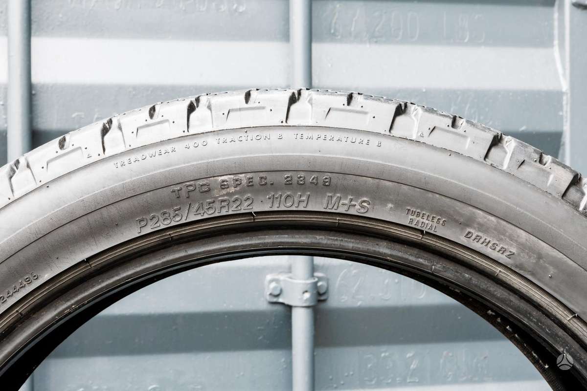 Bridgestone Dueler A/T, universalios 285/45 R22