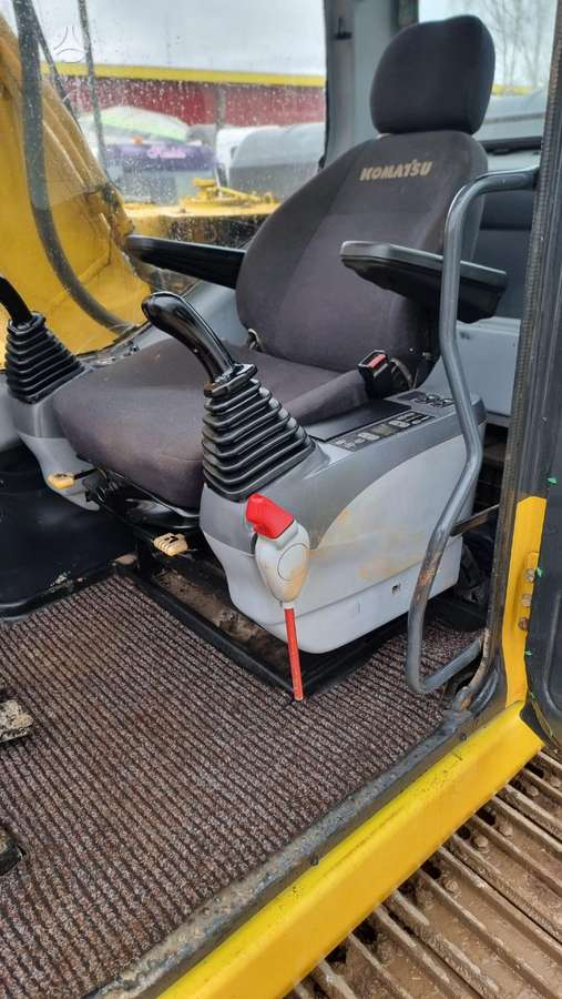Komatsu PC180 LC-7EO, экскаваторы