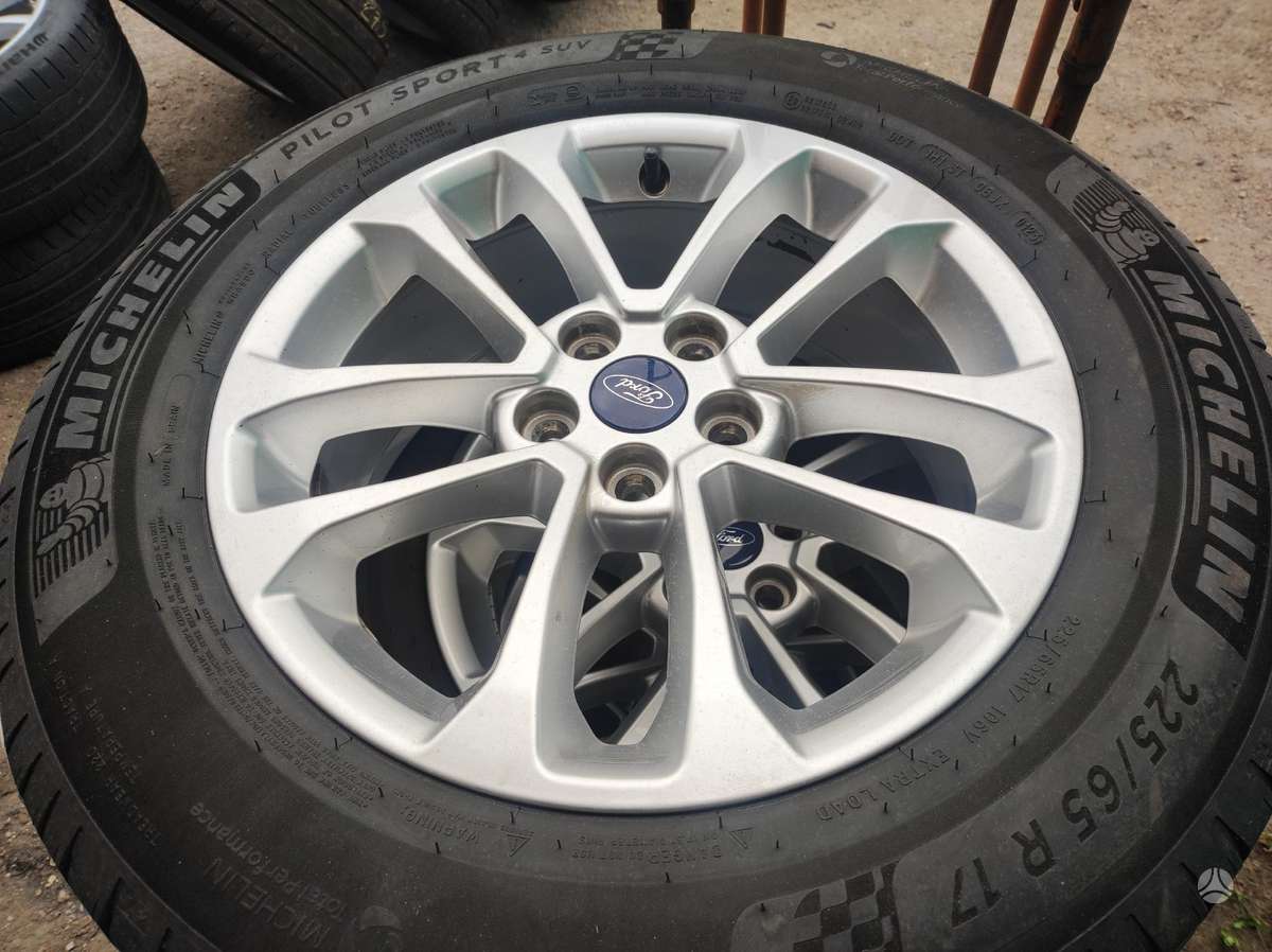 Ford, lengvojo lydinio, R17