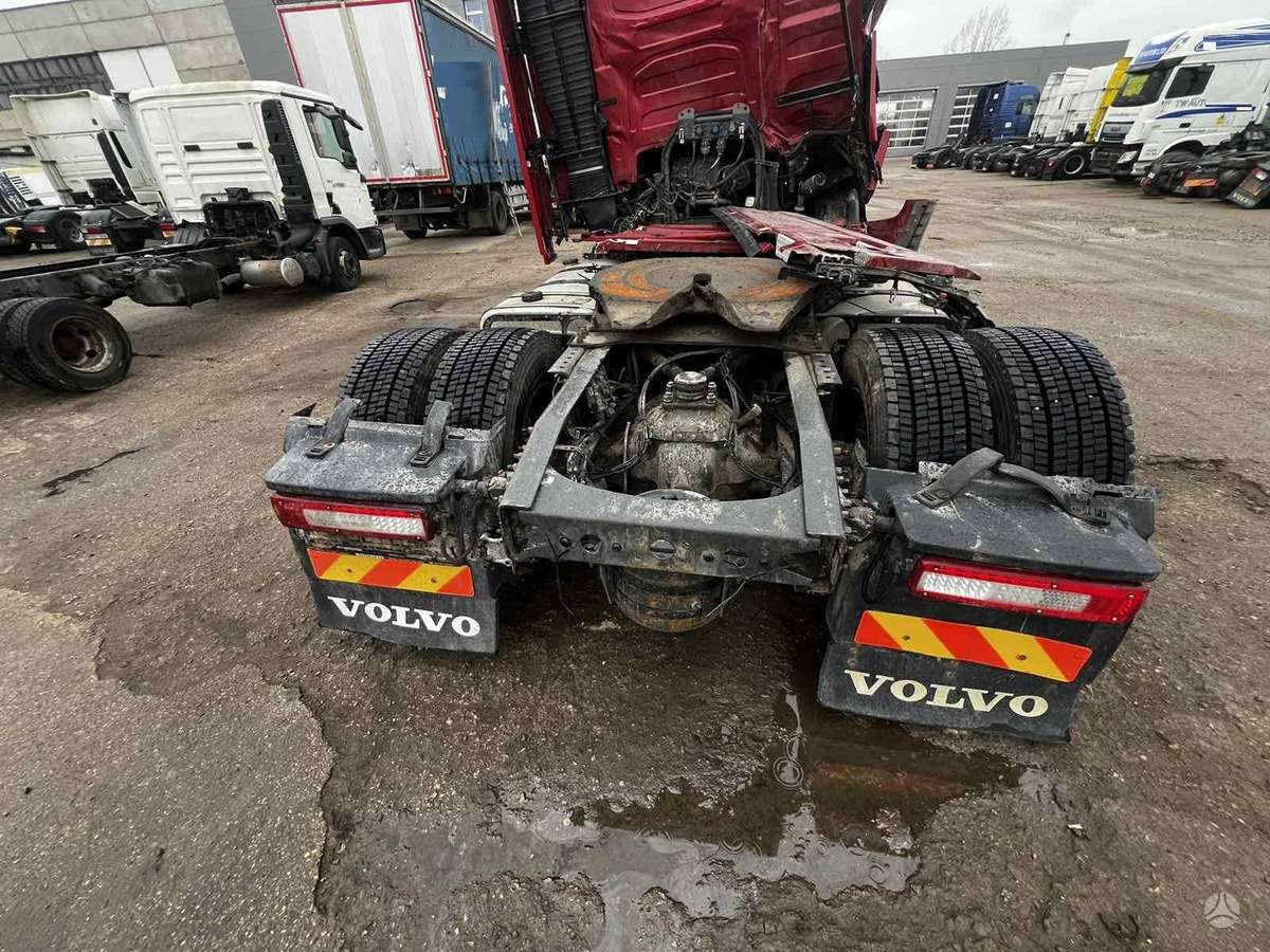 Volvo FH, semi-trailer trucks