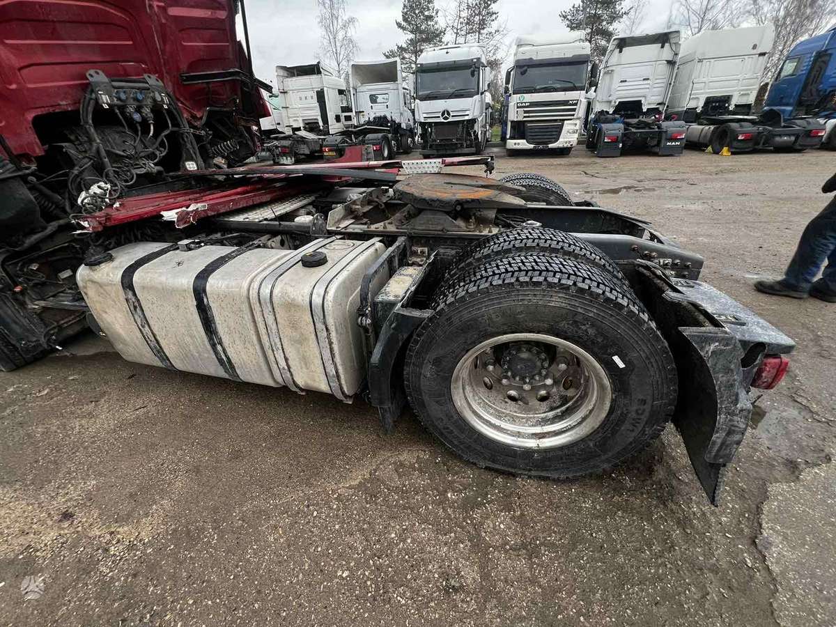 Volvo FH, semi-trailer trucks