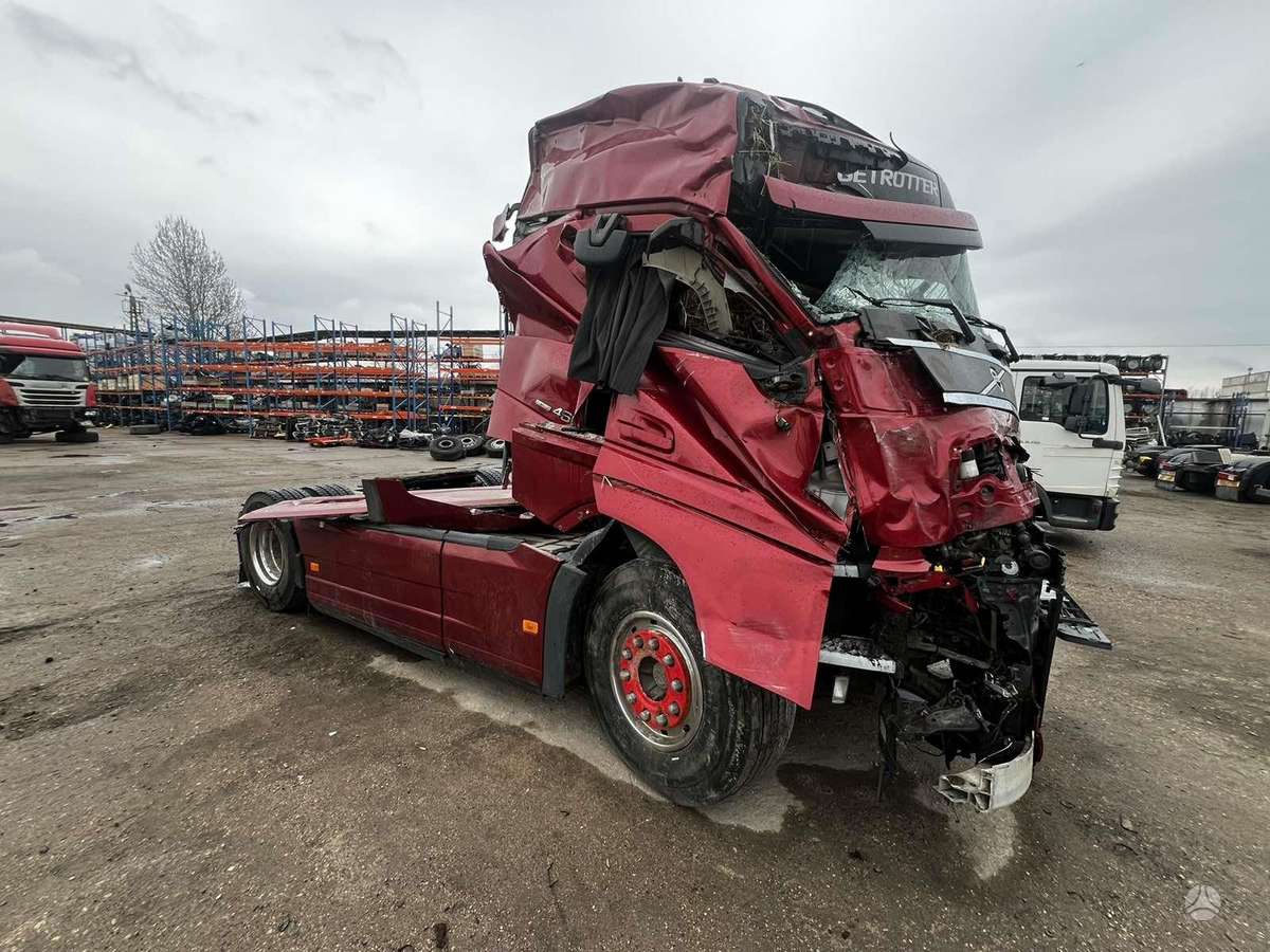 Volvo FH, semi-trailer trucks