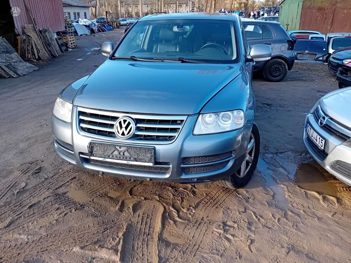 Volkswagen Touareg dalimis