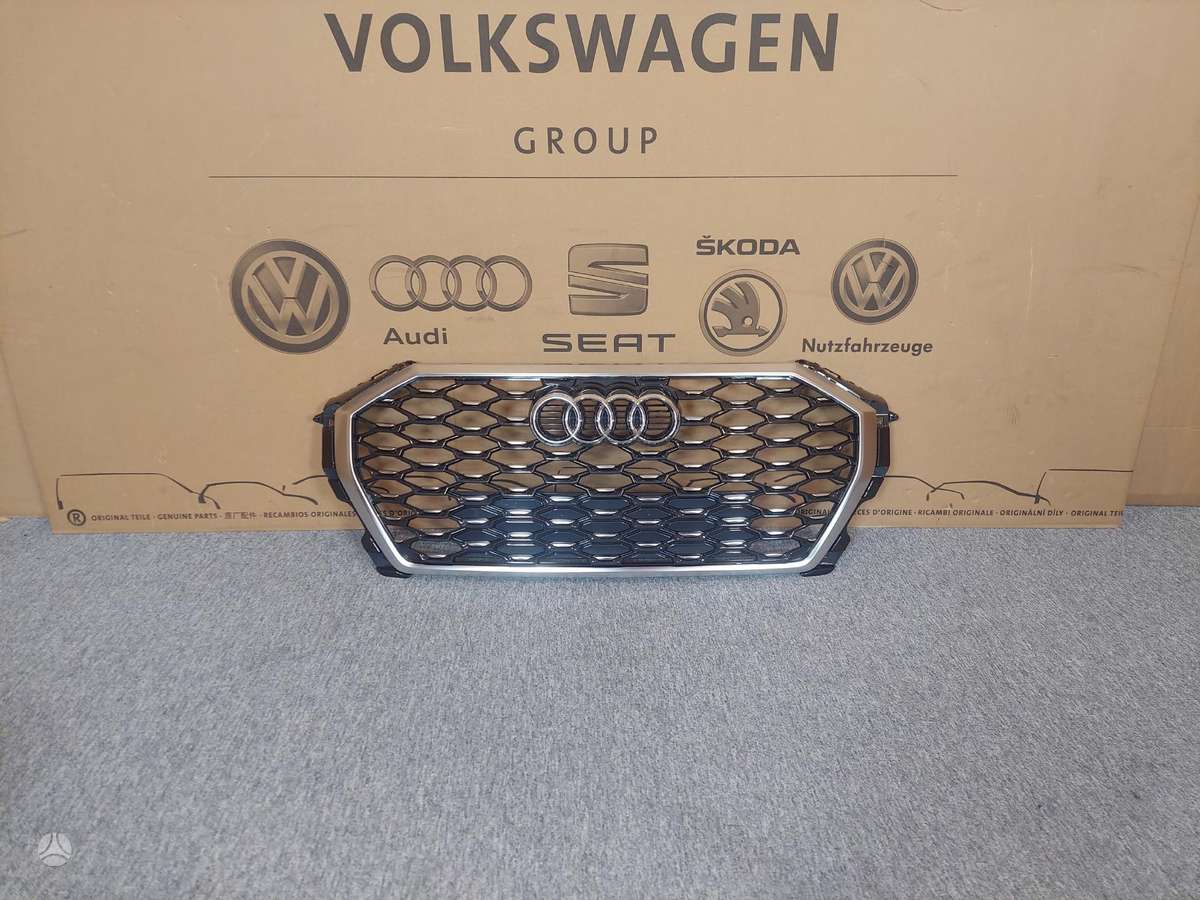 Audi Q3, Naujas originaLus televizorius, groteles, lights