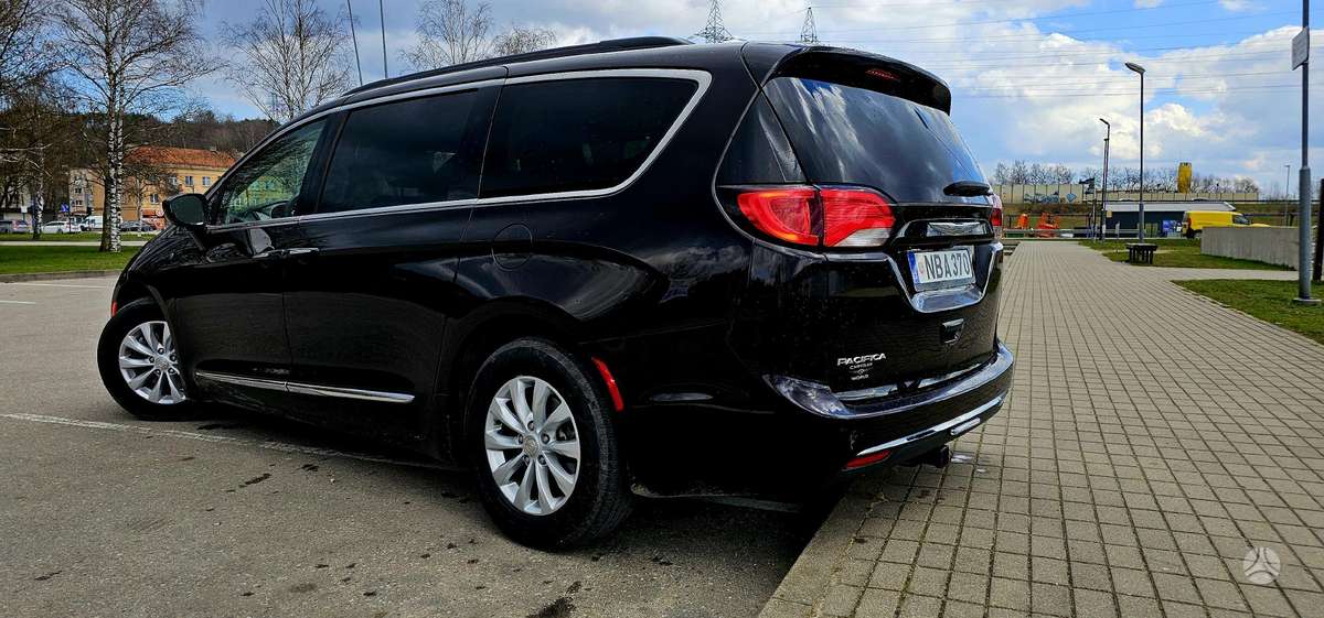 Chrysler Pacifica, 3.6 l., Минивэн