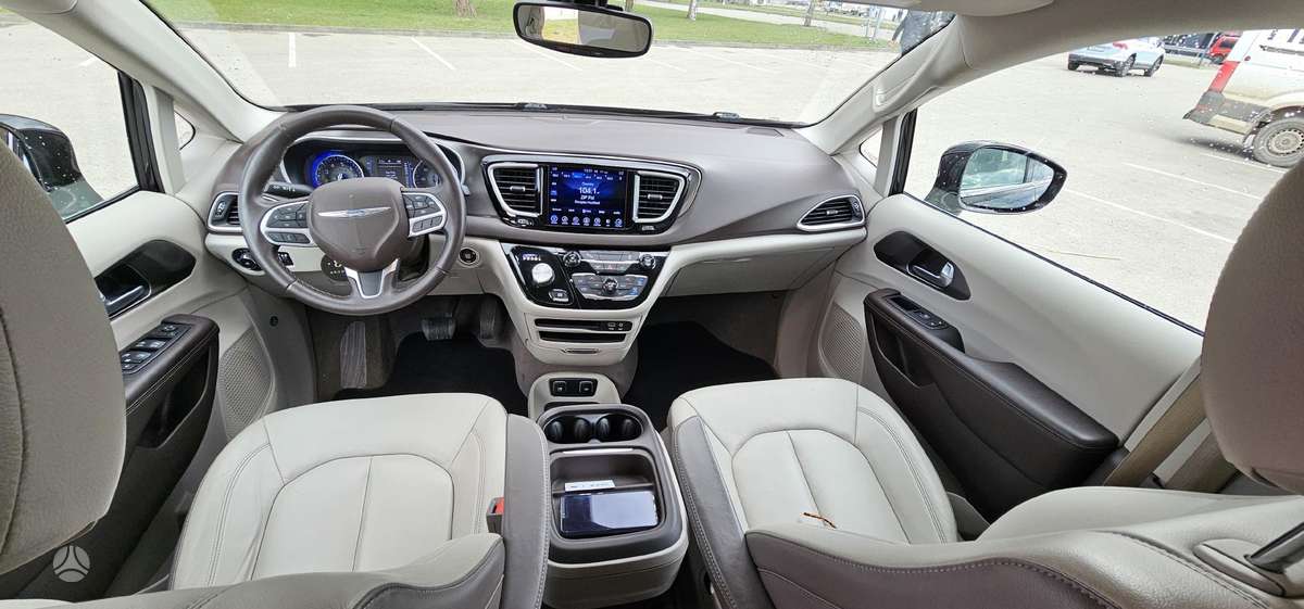 Chrysler Pacifica, 3.6 l., Минивэн