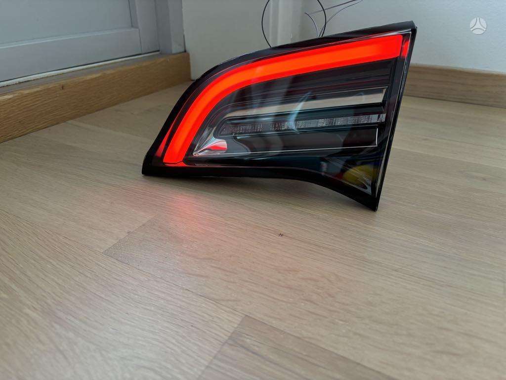 Tesla Model 3 doors, lights