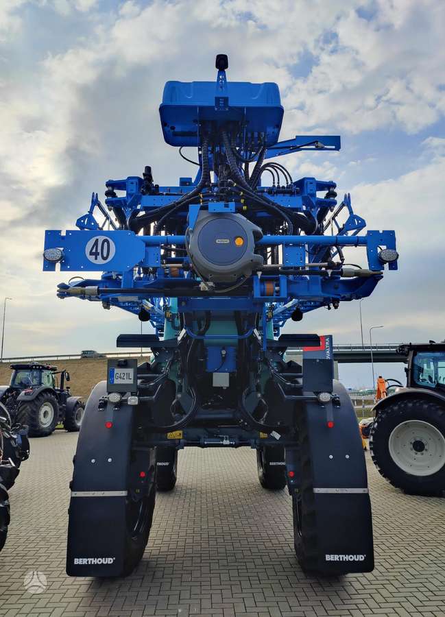 Berthoud RAPTOR 5240, self-propelled sprayers