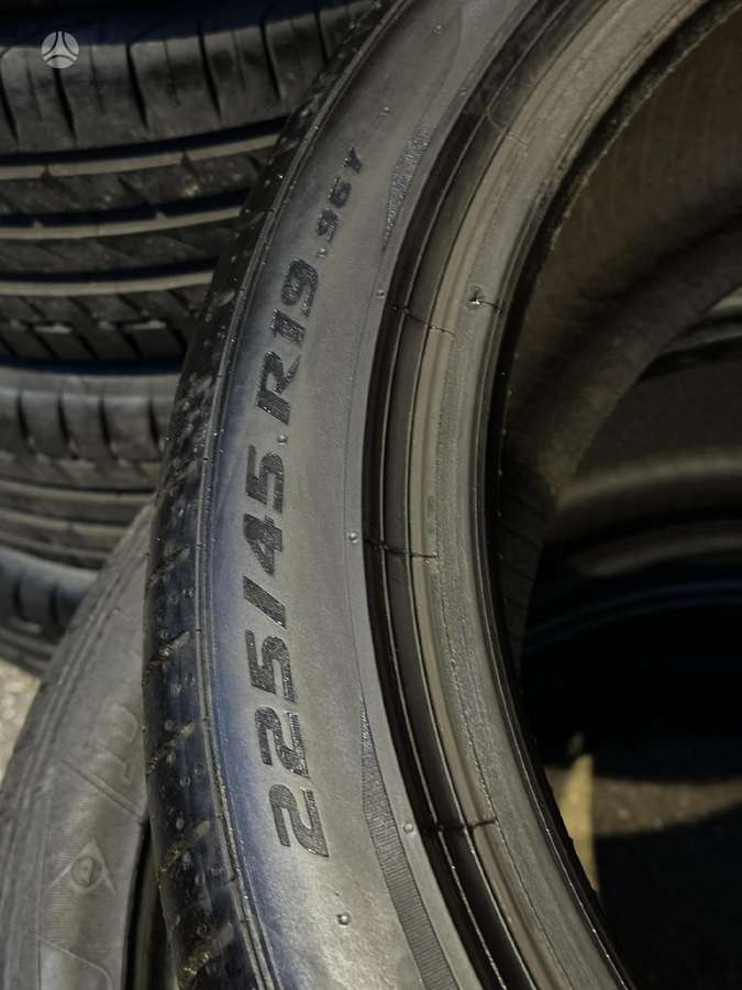 Pirelli P ZERO PZ4, vasarinės 225/45 R19