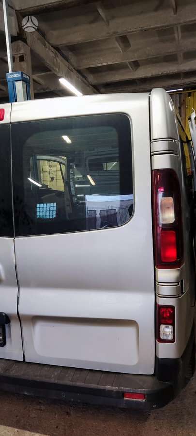 Nissan NV300, cargo vans