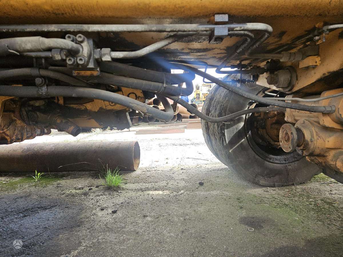 Case 1188-P, construction and road construction equipment