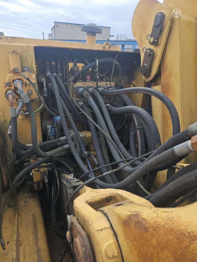 Case 1188-P, construction and road construction equipment