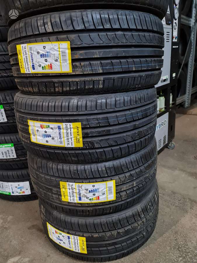 Austone, vasaras 245/35 R20