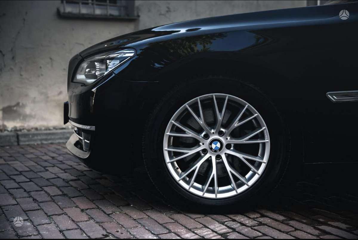 BMW 730, 3.0 l., Седан