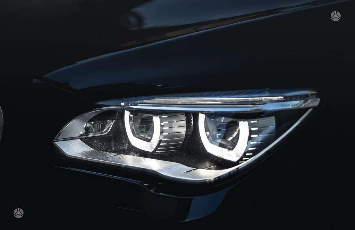 BMW 730, 3.0 l., Седан