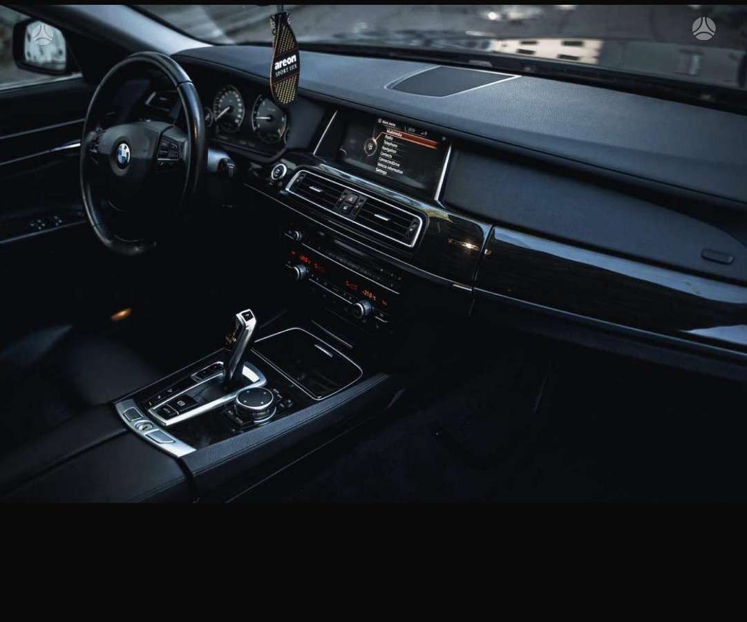 BMW 730, 3.0 l., Седан