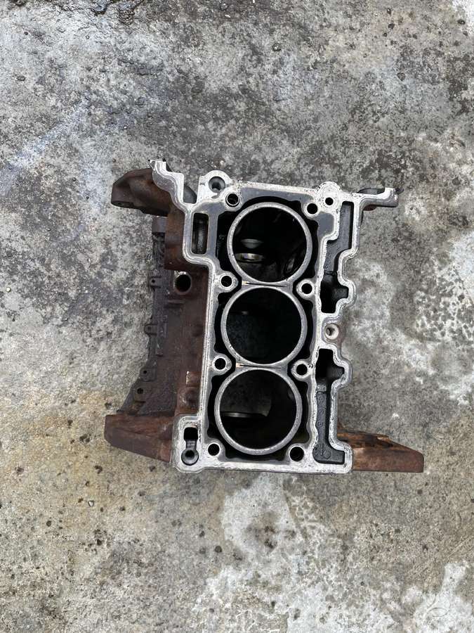 Ford Fiesta, YYJA, engine block