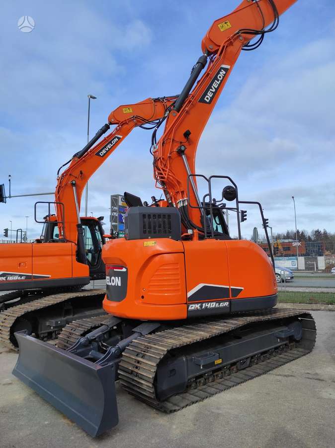 DEVELON DX140LCR-7, excavator