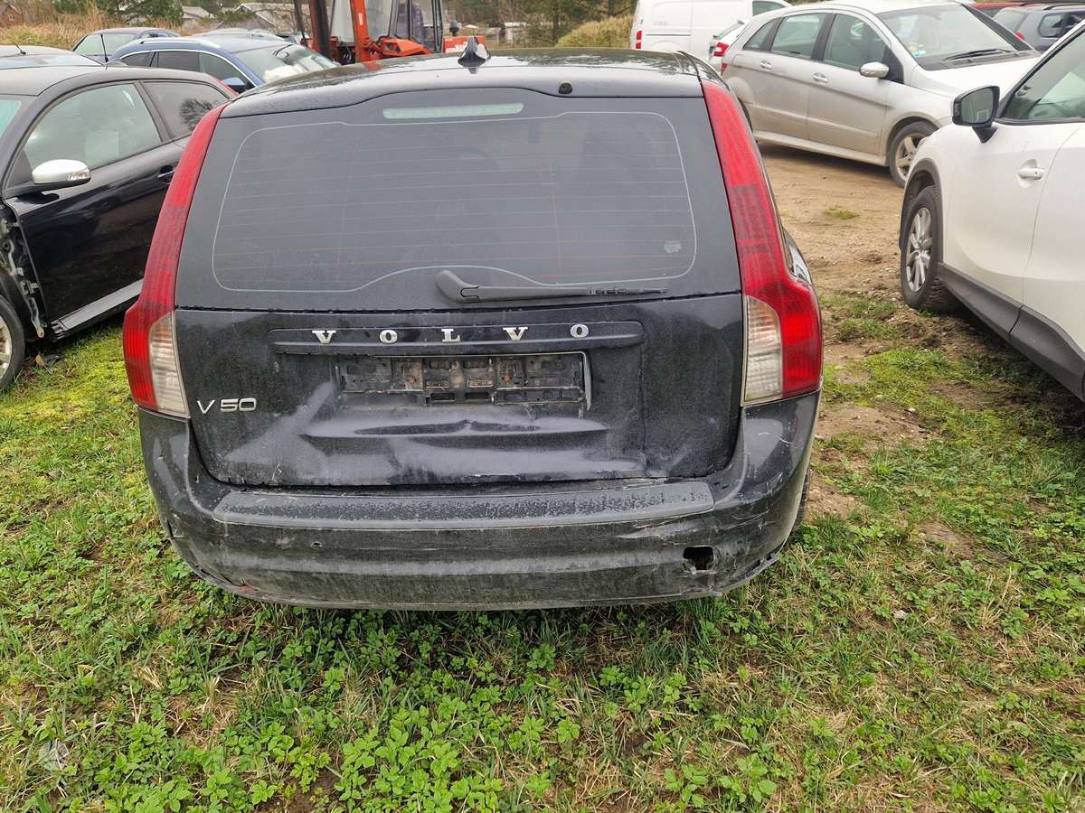 Volvo V50 по частям