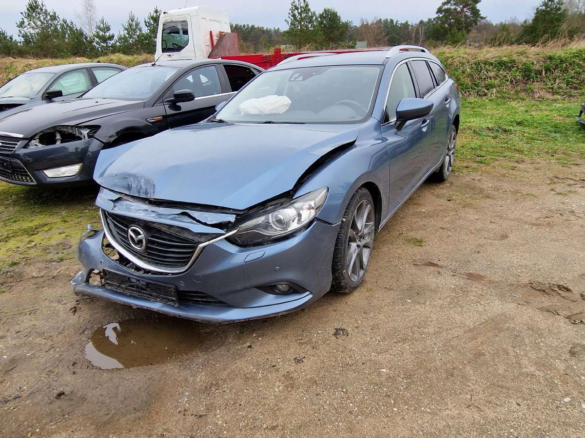 Mazda 6 dalimis