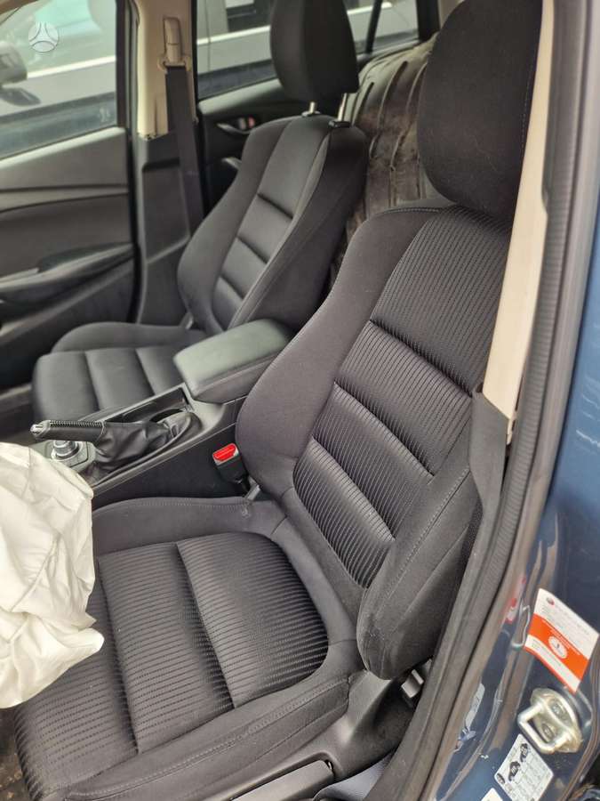 Mazda 6 dalimis