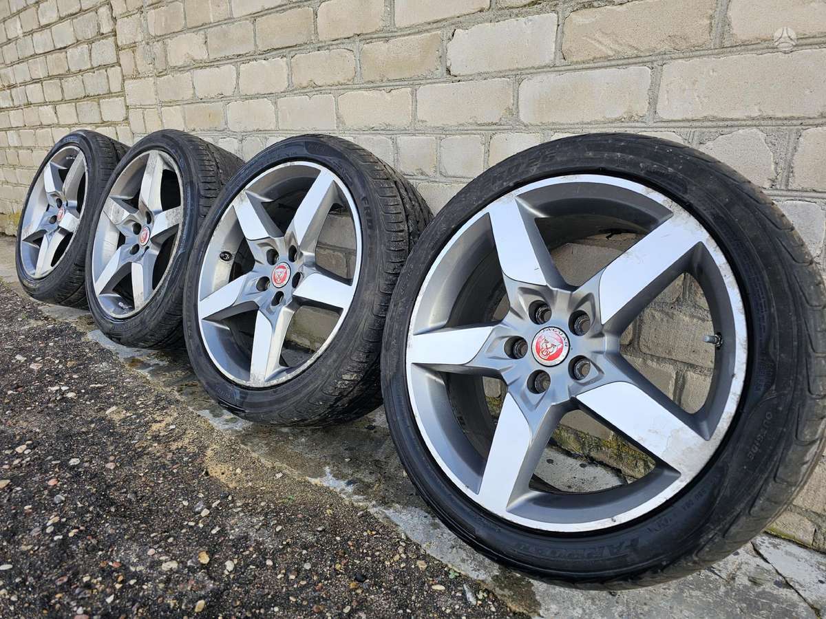 Jaguar XE, light alloy, R18