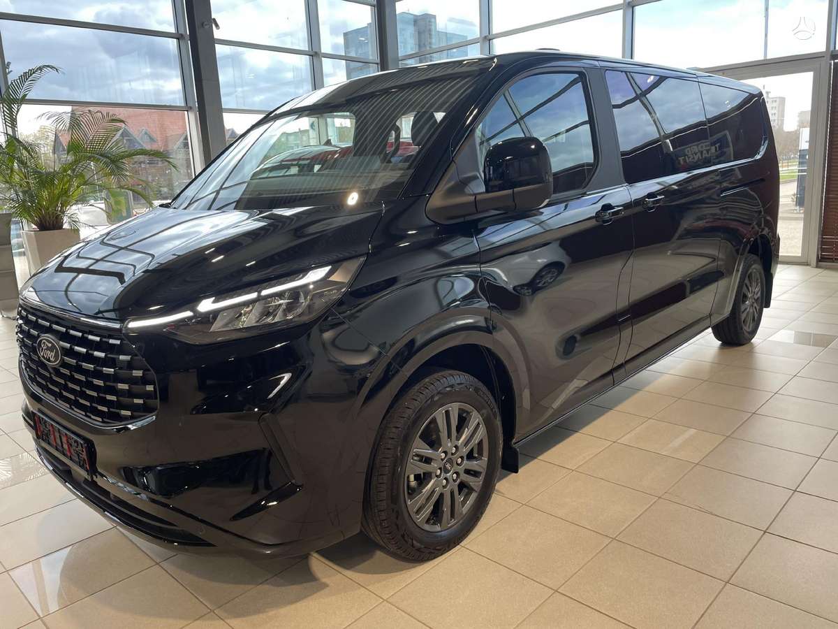 Ford Tourneo Custom, passenger minibus