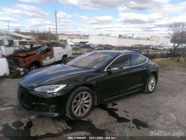 Tesla Model S по частям