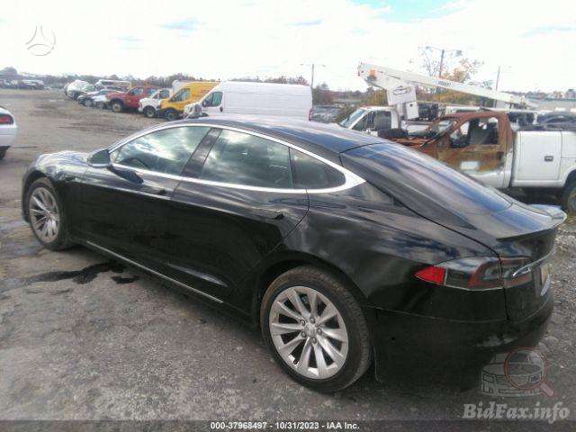 Tesla Model S dalimis