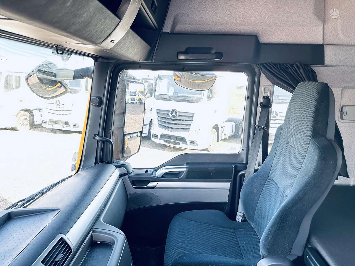 MAN TGX 18.440 XLX, single sleeper