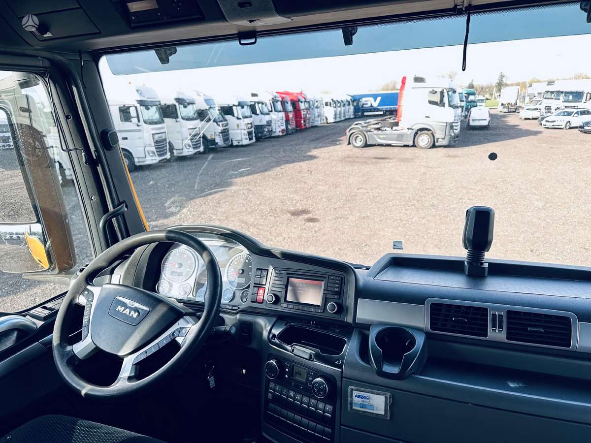 MAN TGX 18.440 XLX, single sleeper