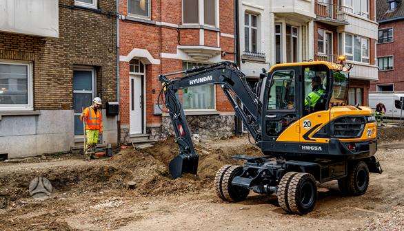 Hyundai HW65A, excavator