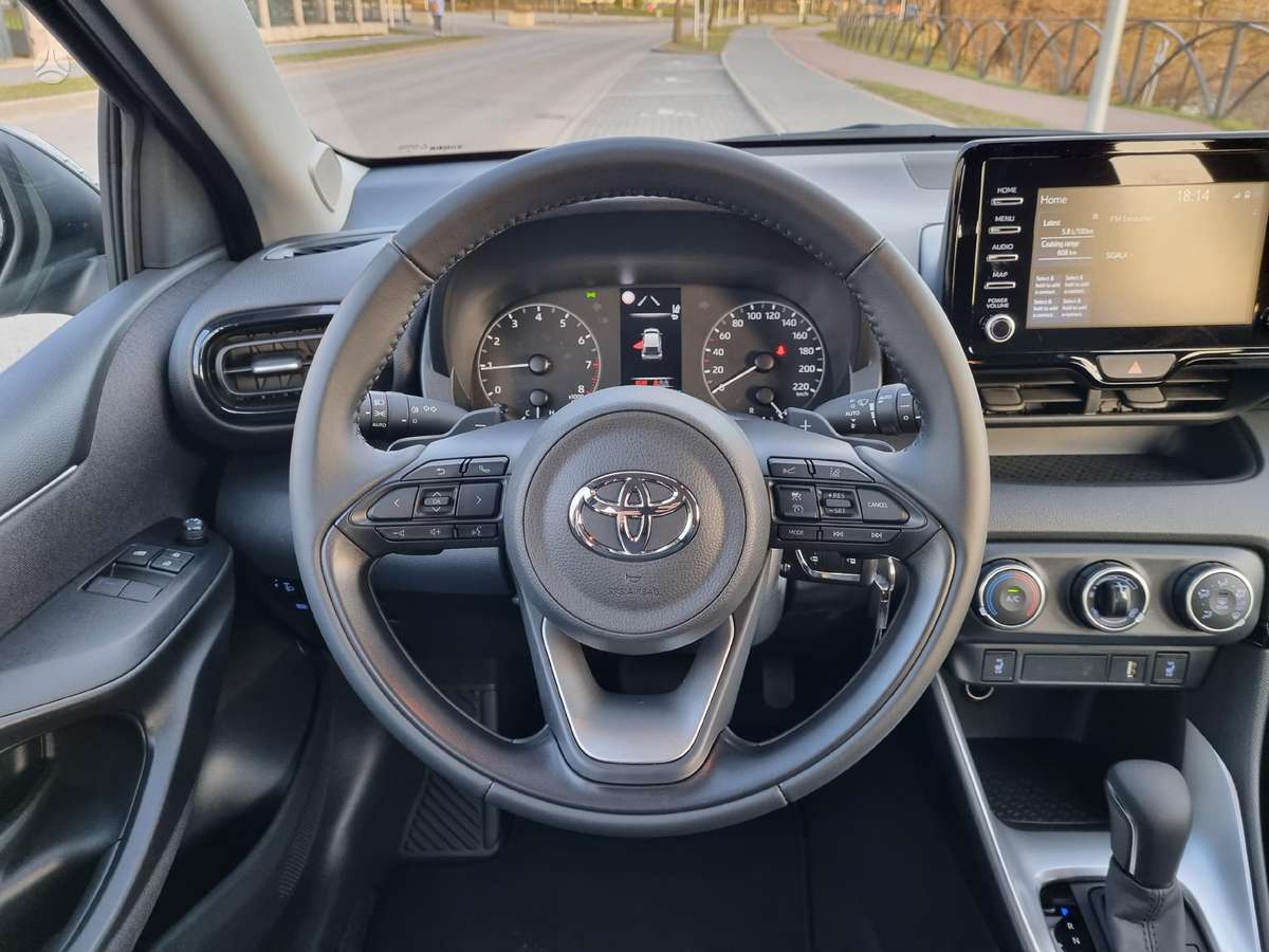 Toyota Yaris, 1.5 l., Хэтчбек