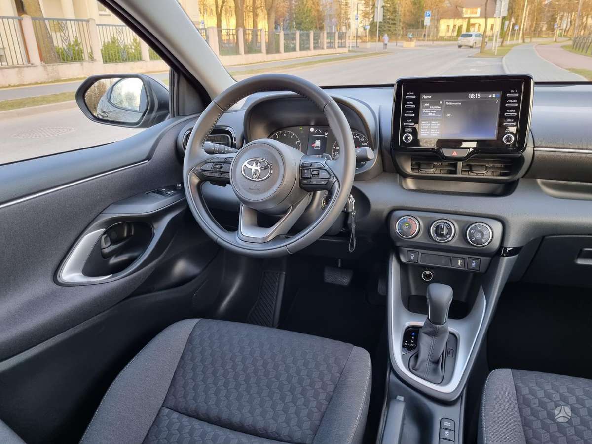 Toyota Yaris, 1.5 l., Хэтчбек