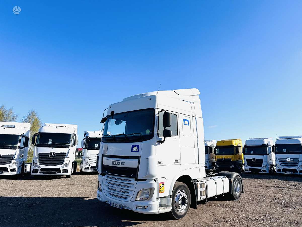 DAF XF 106.460 Space Cab, double sleeper