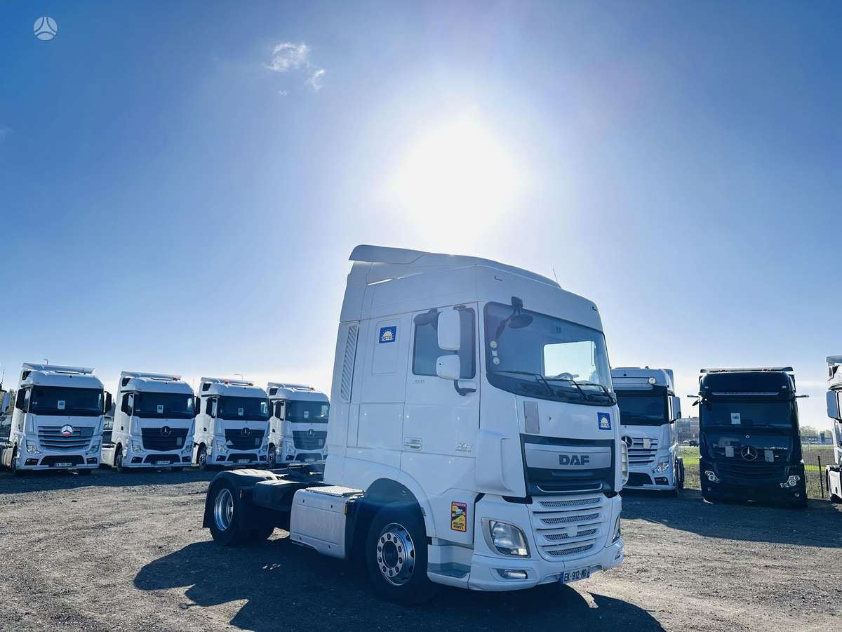 DAF XF 106.460 Space Cab, double sleeper