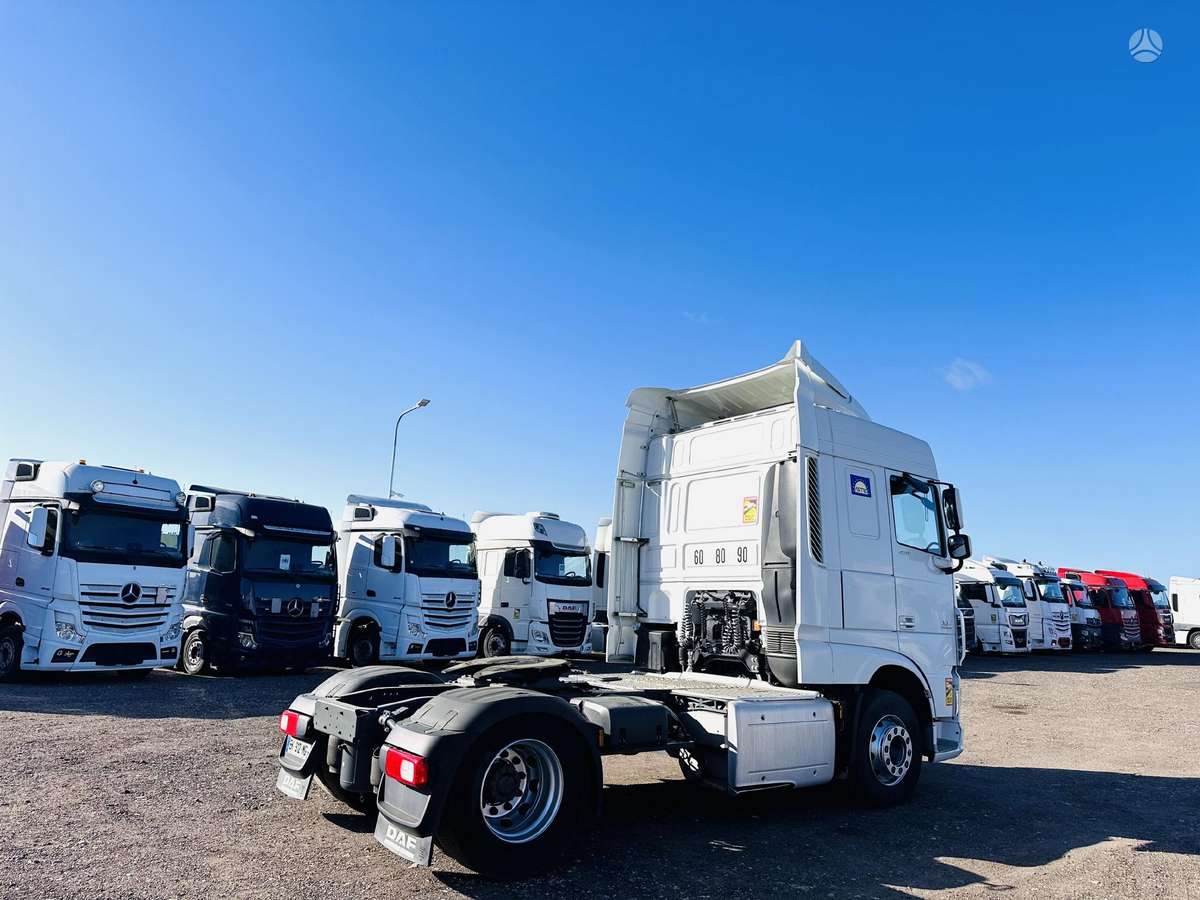 DAF XF 106.460 Space Cab, double sleeper