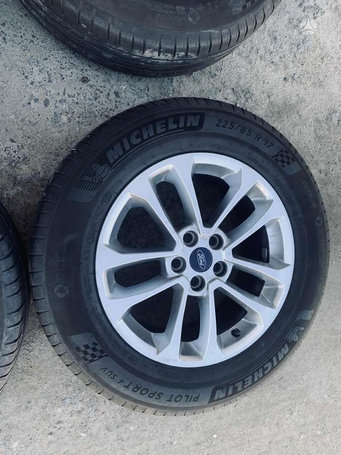 Ford, lengvojo lydinio, R17