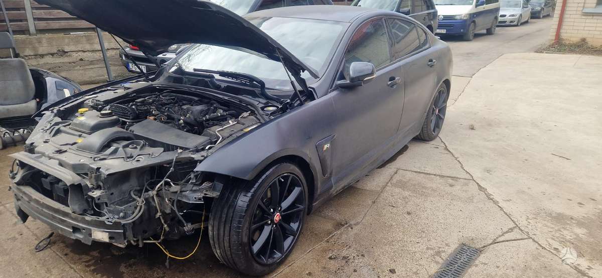 Jaguar XF for parts