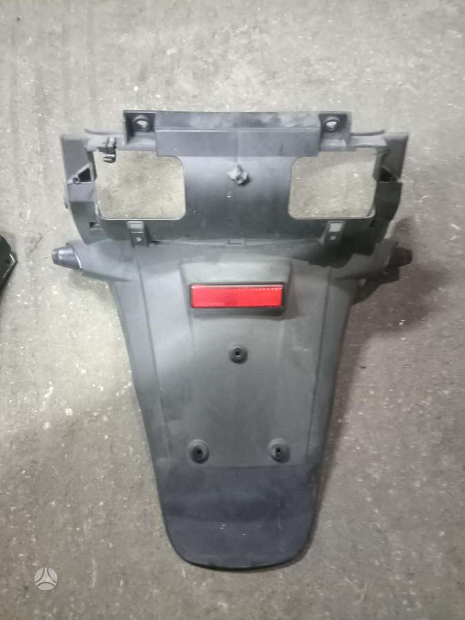 Piaggio MP3, triračiai