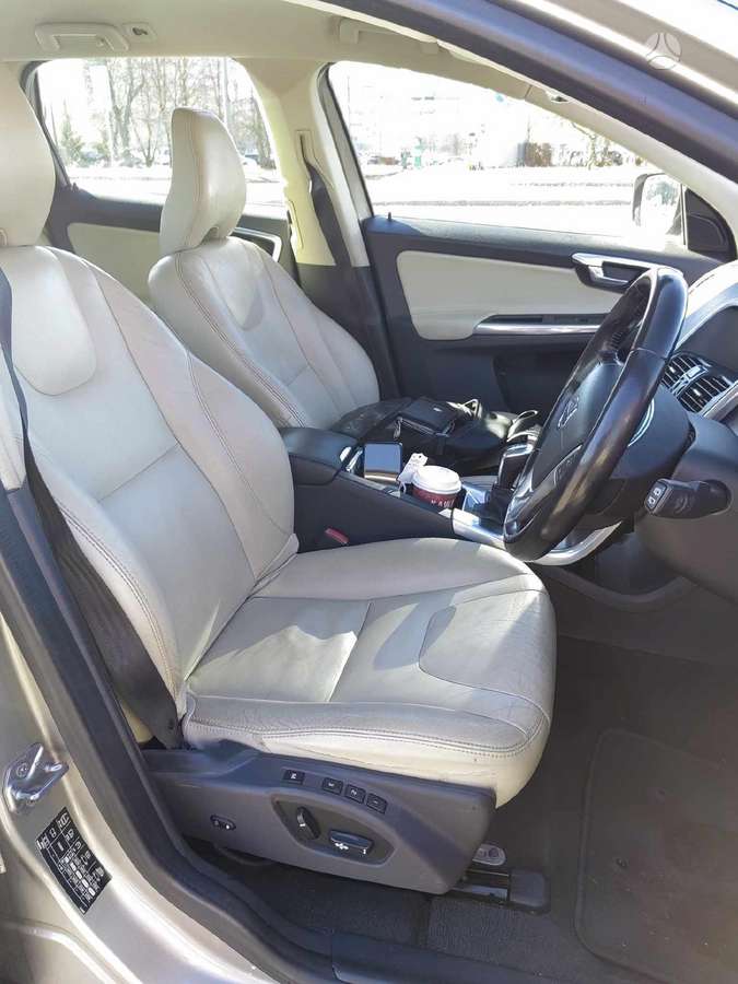 Volvo XC60 Visos volvo dalys