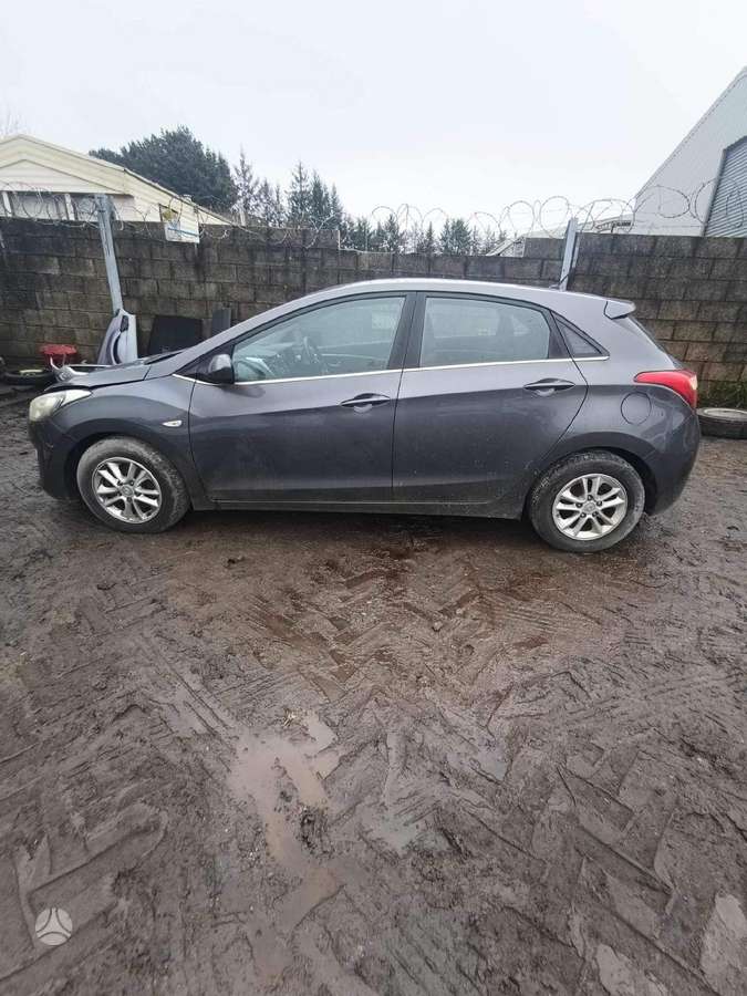 Hyundai i30 for parts
