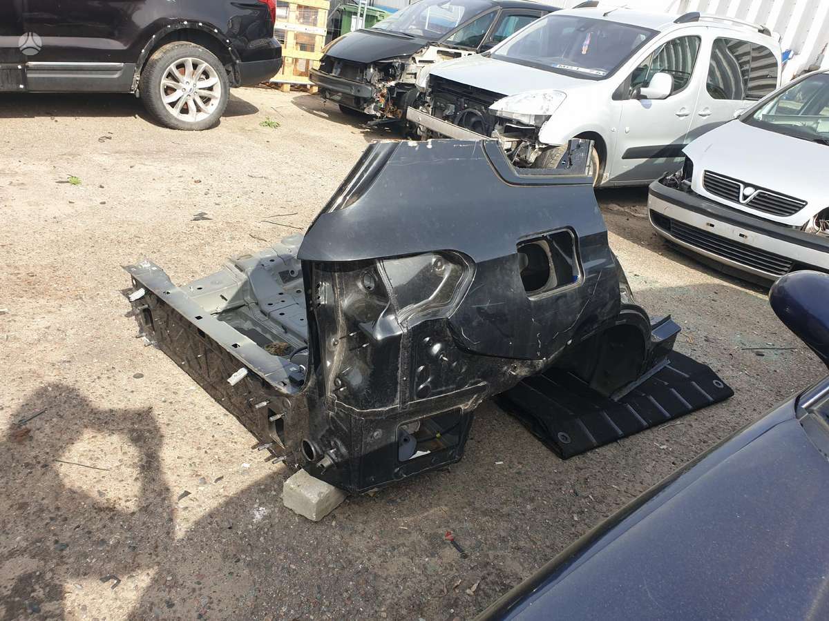 BMW X5 apdares detaļas