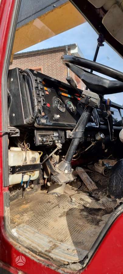Kamaz 25 T, kranai