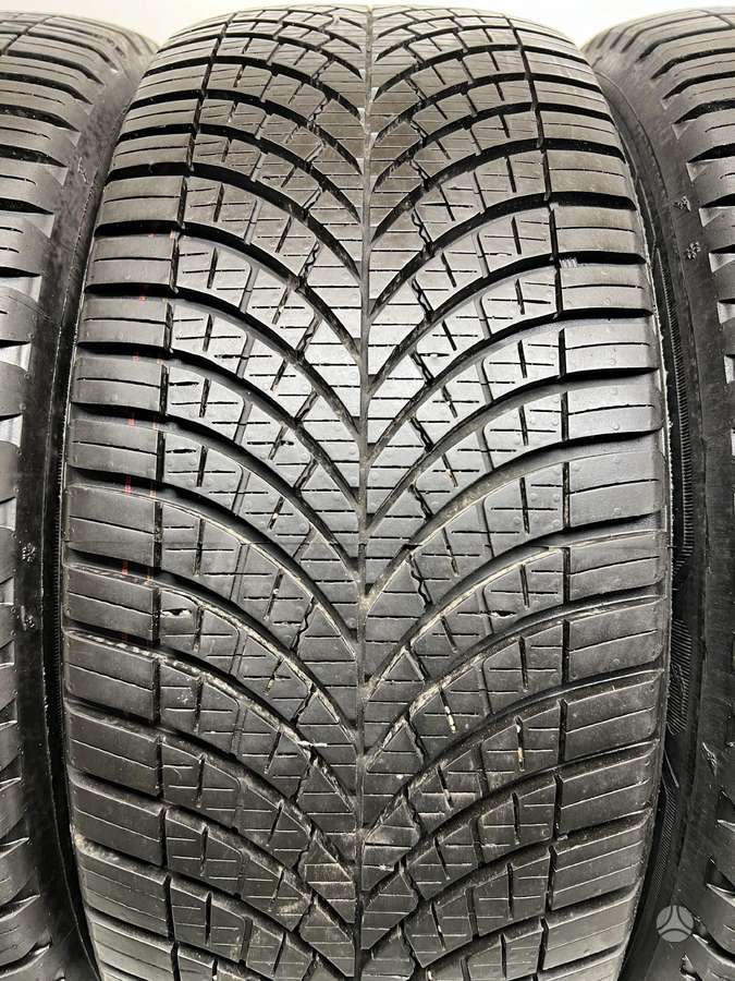 Goodyear Vector4S Cargo MO-V 2022m, всесезонные 225/55 R17