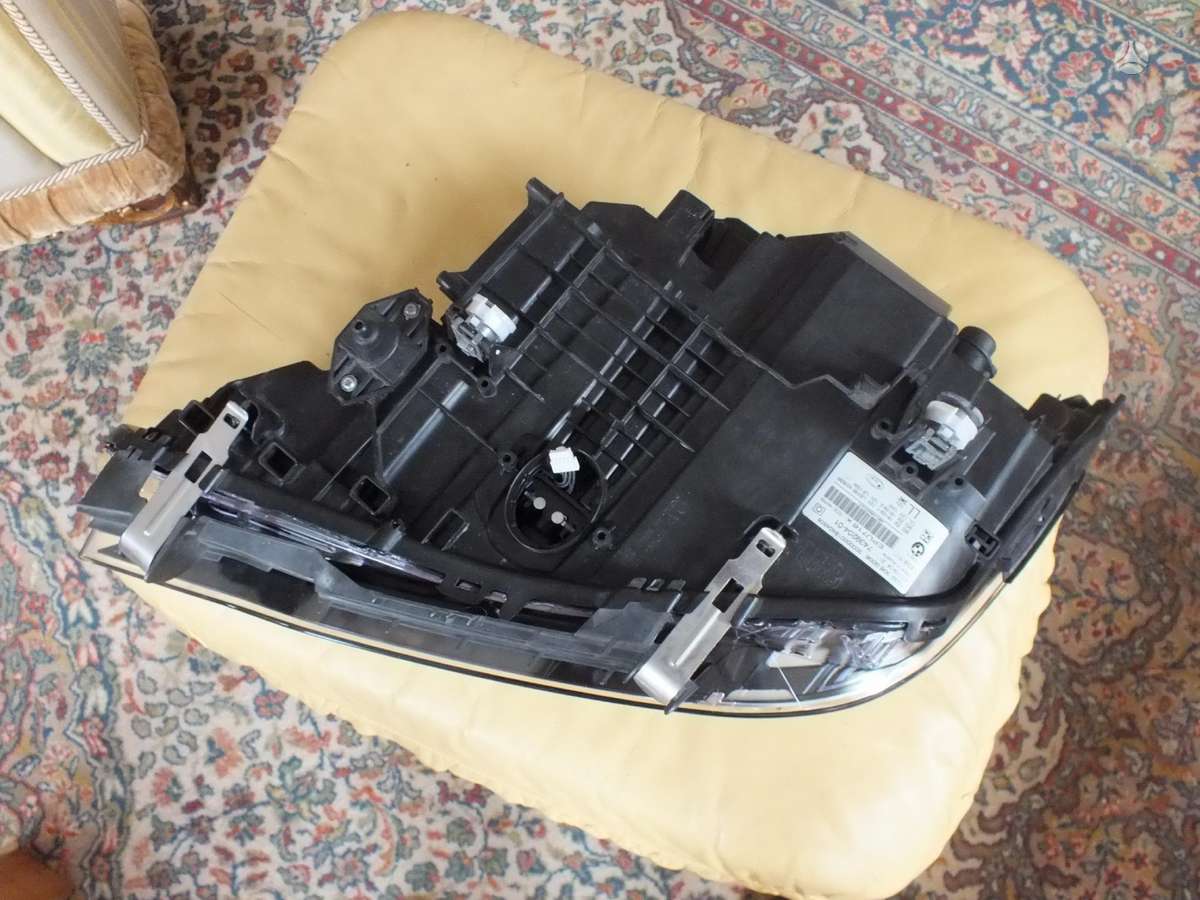 BMW 5 serija žibintai