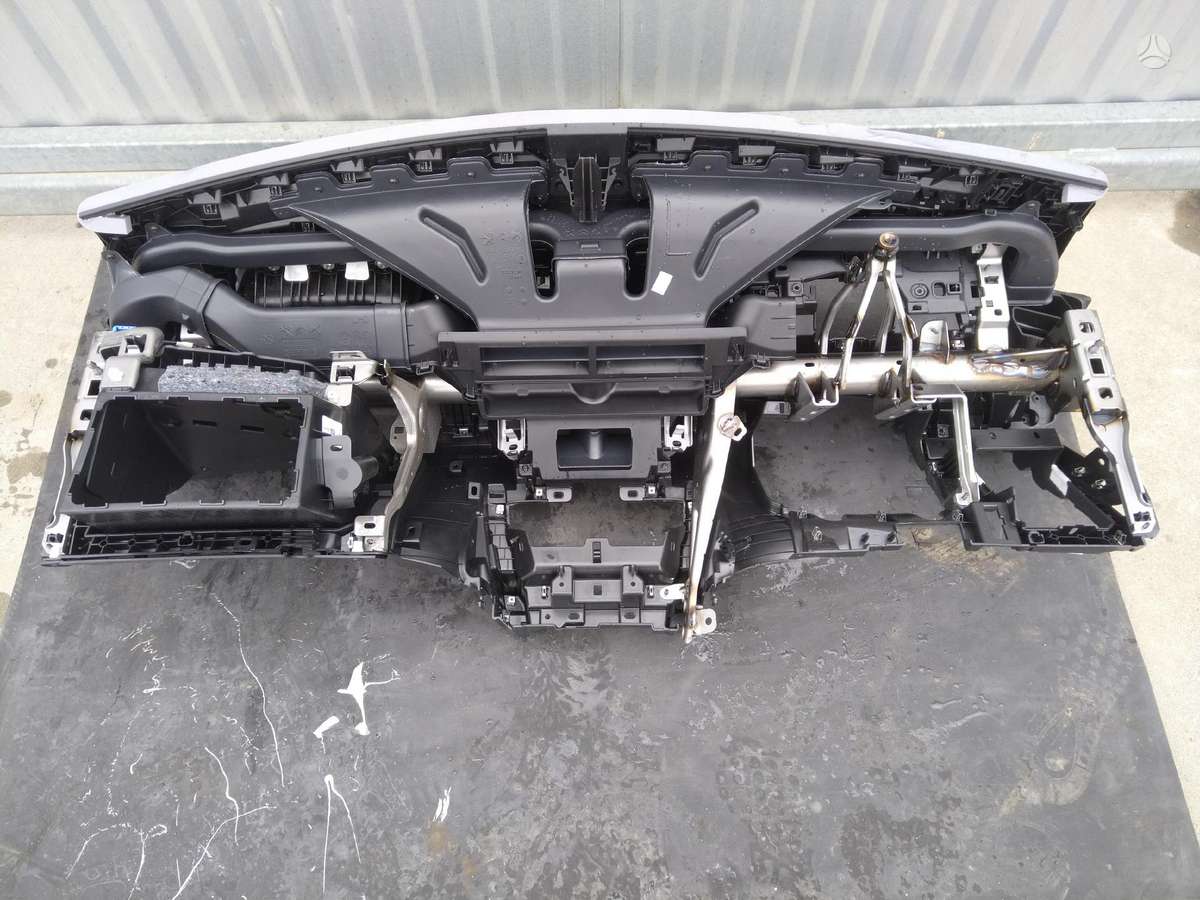 Peugeot 2008 dangtis (priekinis, galinis)