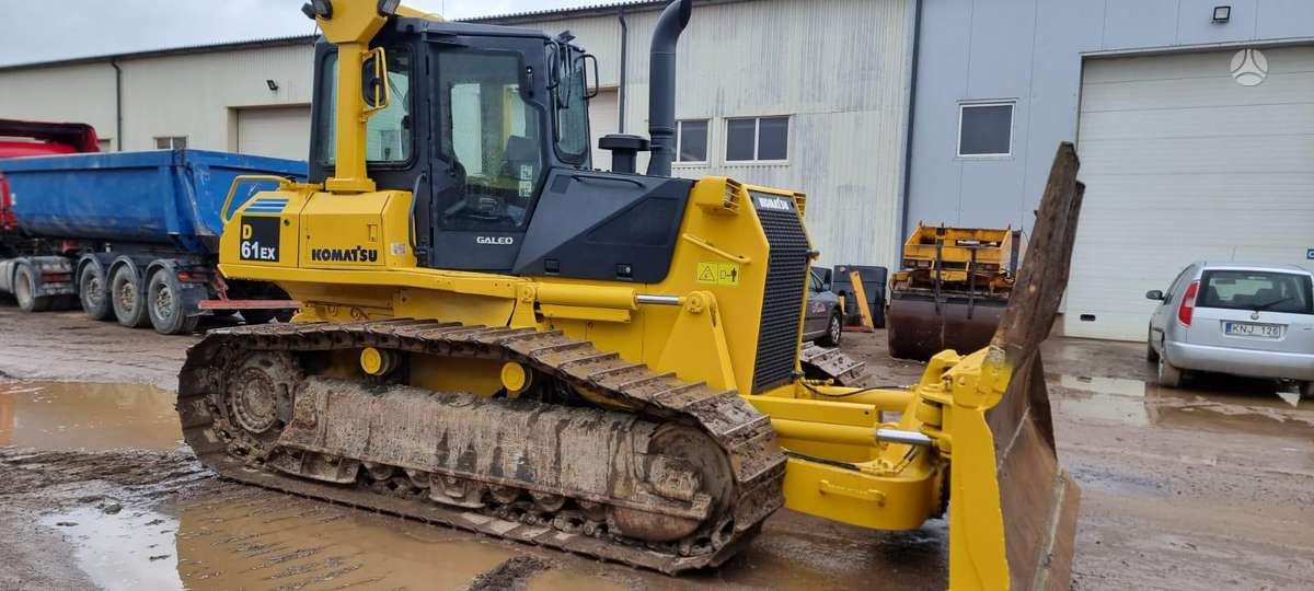 Komatsu D61 EX-15EO, buldozeriai